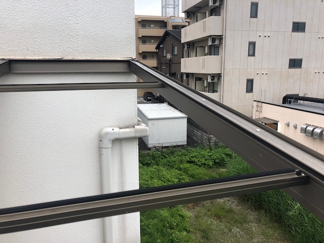 飛散したポリカ・別角度